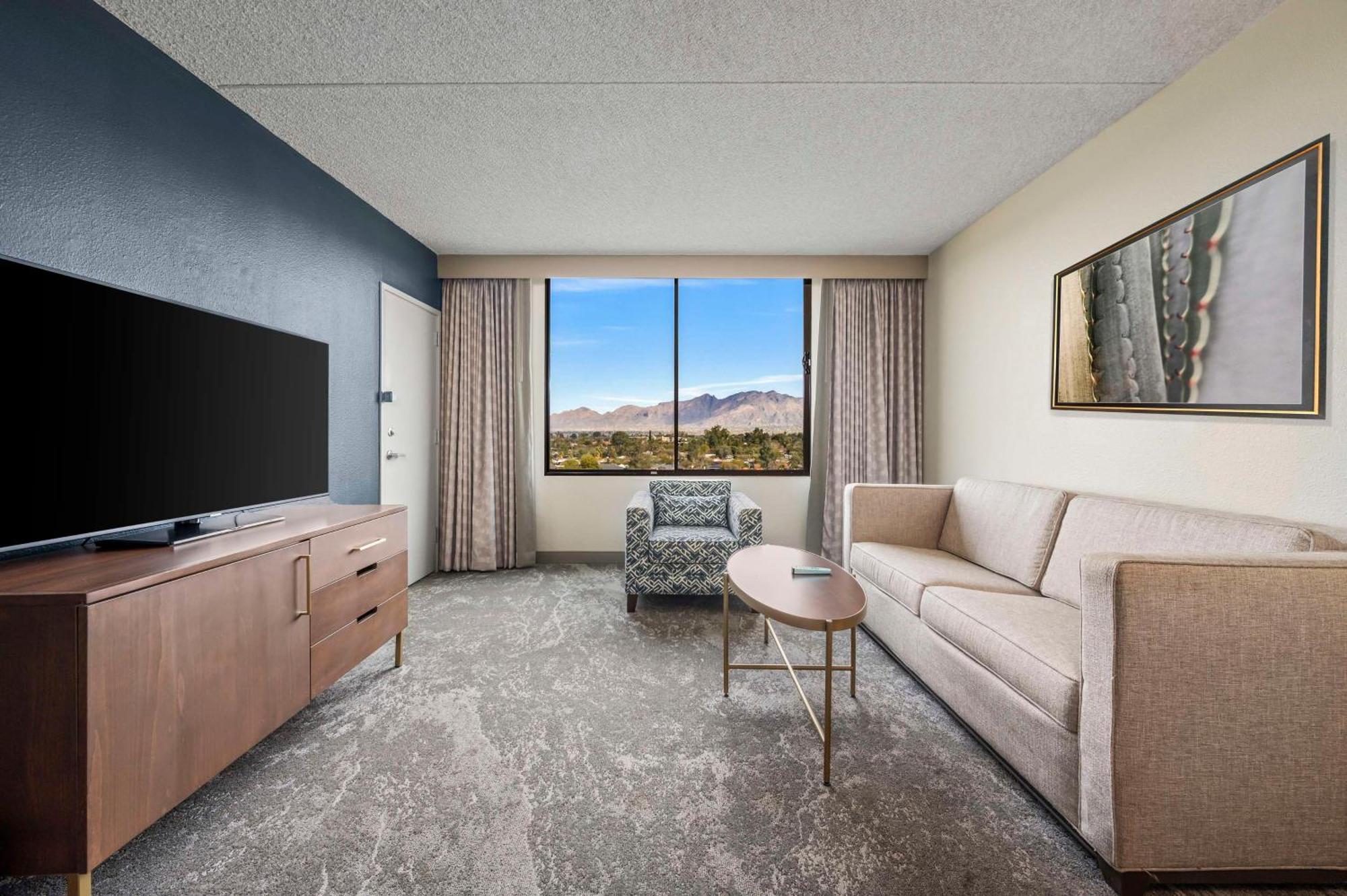 Doubletree By Hilton Tucson-Reid Park Hotell Eksteriør bilde